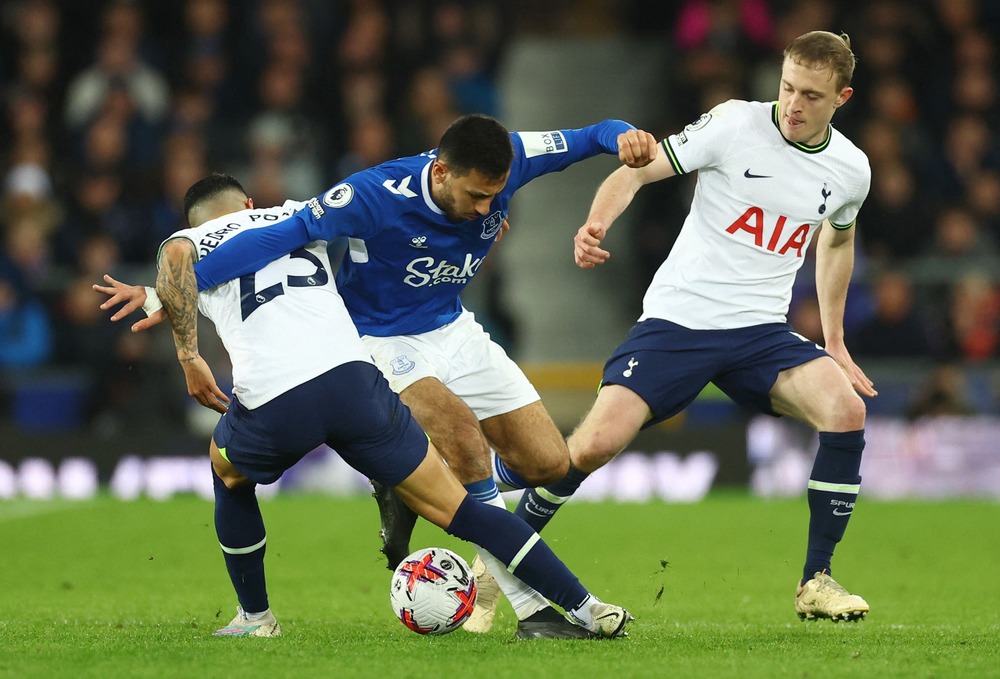 Nhận định soi kèo Everton vs Tottenham Hotspur lúc 23h30 ngày 26/10/2025